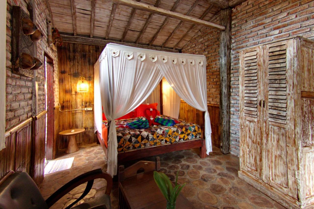 Santhiku Hotel & Spa Ловіна Екстер'єр фото